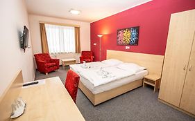 Mestsky Hotel Bobik