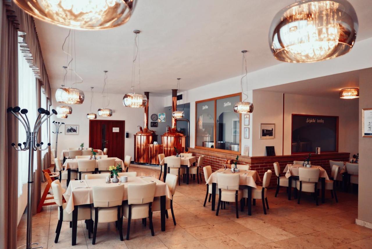 Mestsky Hotel Bobik Volary Extérieur photo