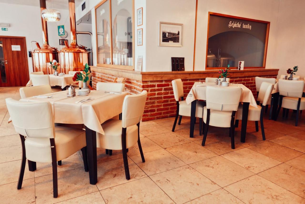 Mestsky Hotel Bobik Volary Extérieur photo